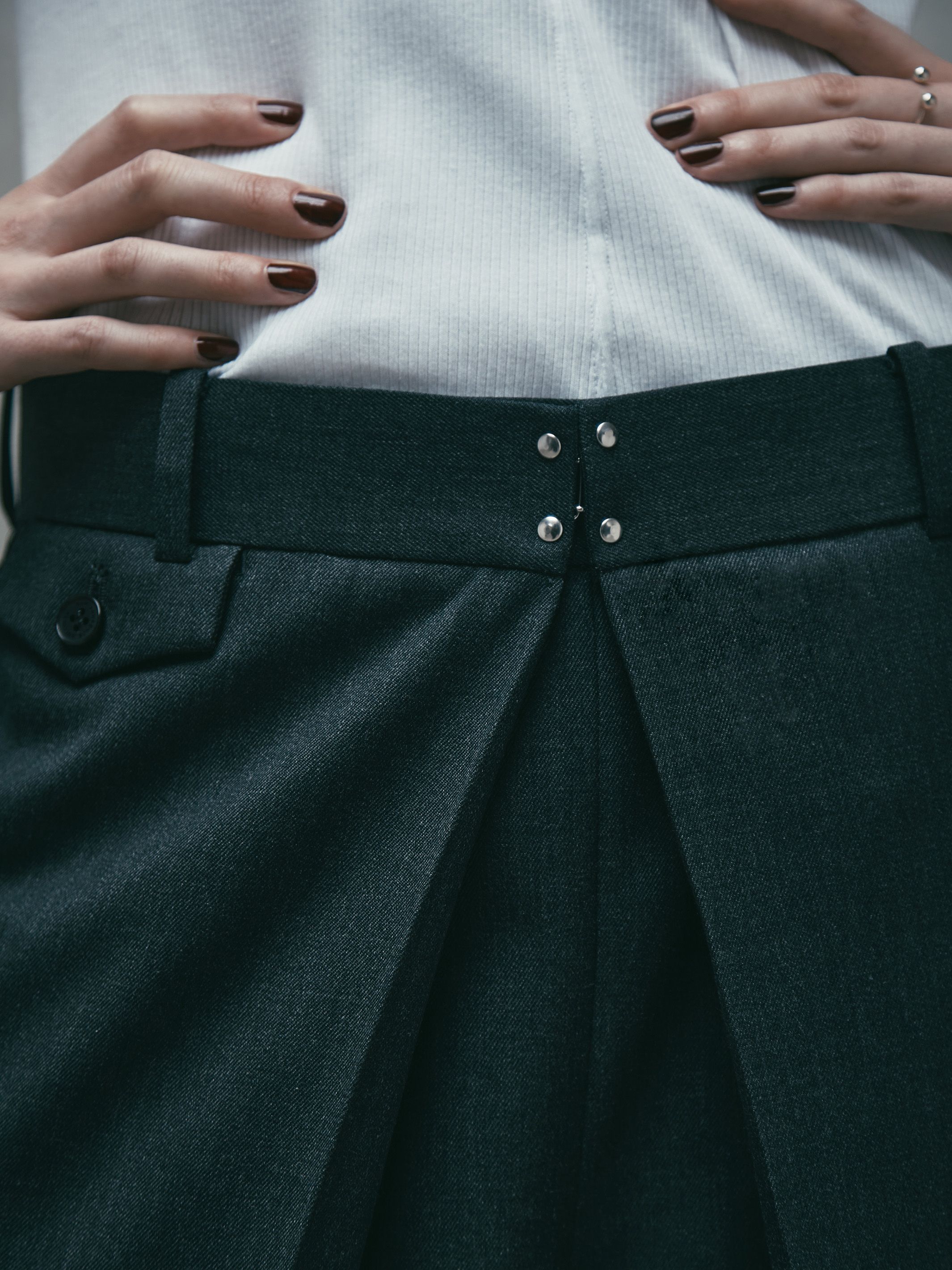 サリバン出品 NEW RELEASE】EXCLUSIVE TROUSERS